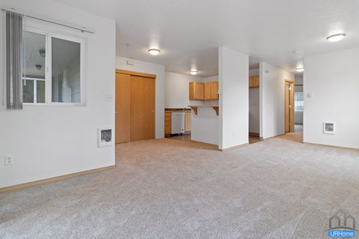 1st Full Month Free — Remodeled 2BR/1BA SE Portland, Controlled-Entry Building – photo 1