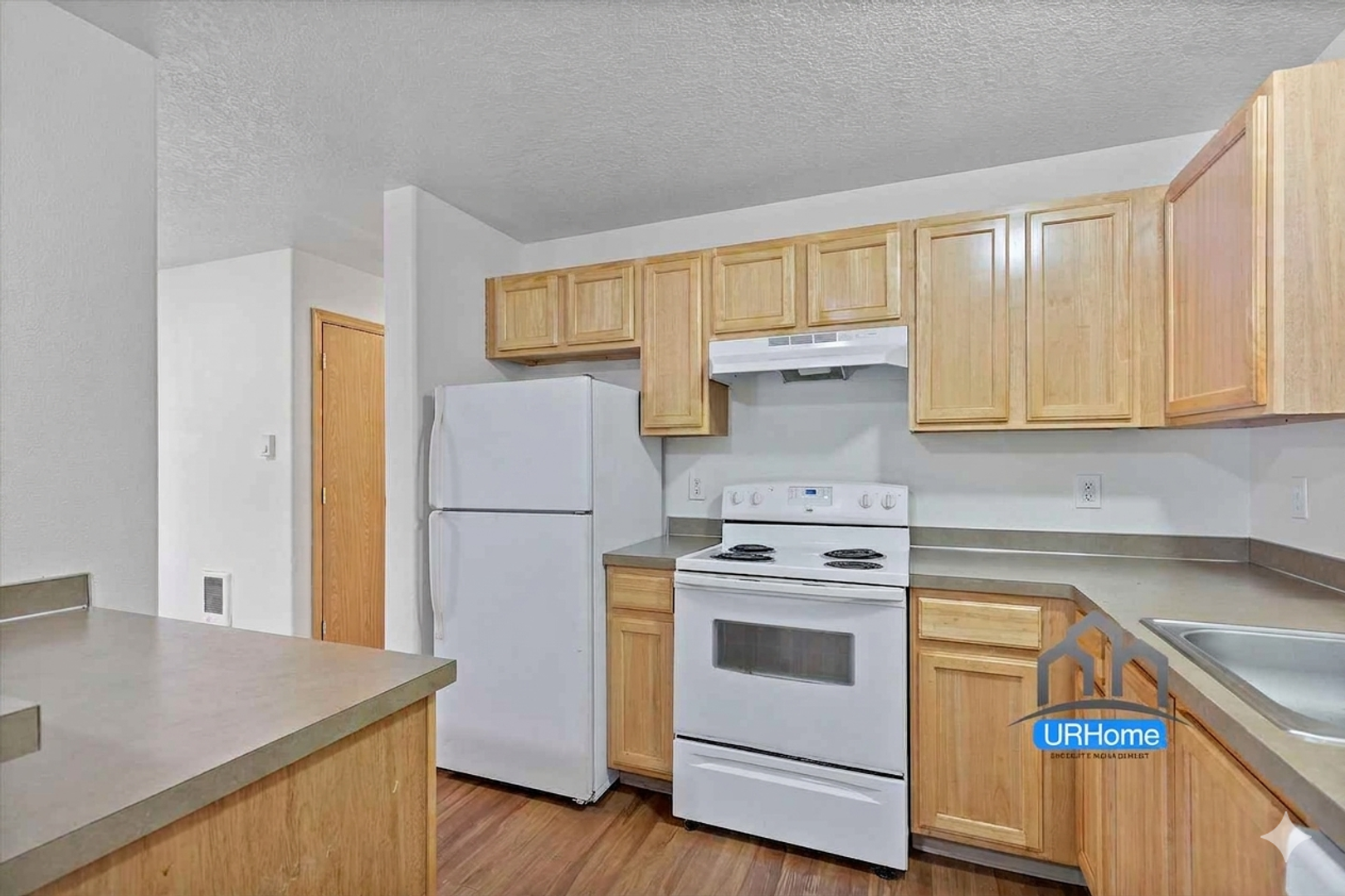 Portland Apartment: 11940 SE Ash Street