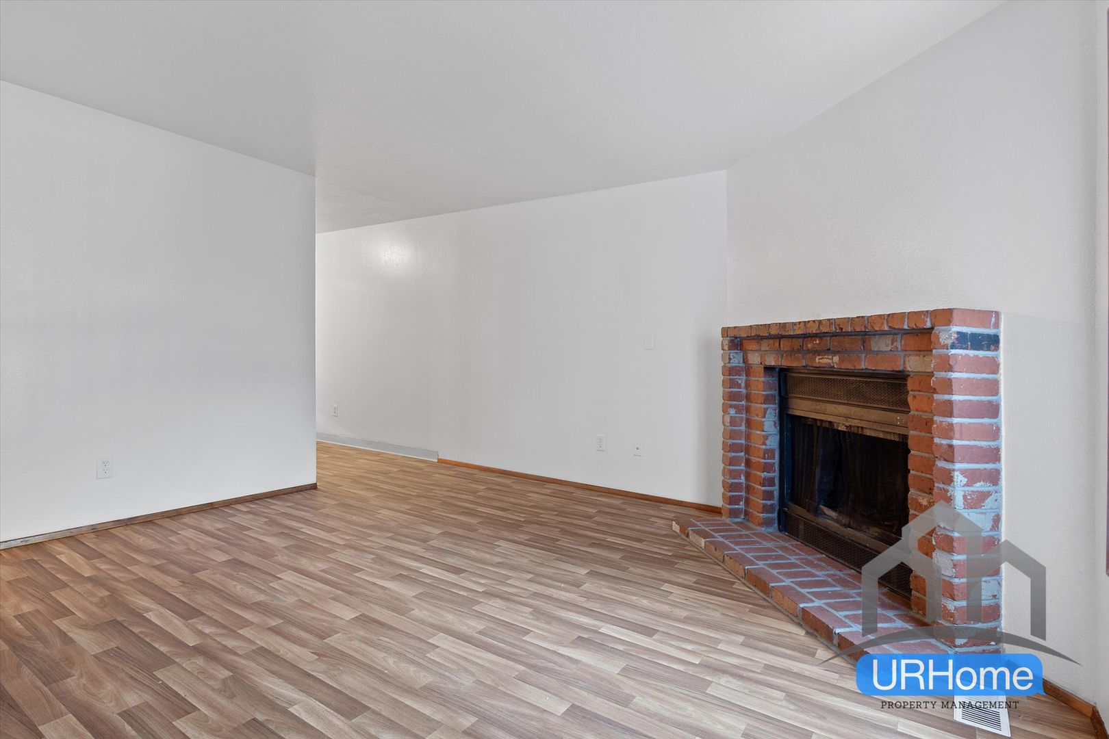 Portland Apartment: 424  SE 169th Avenue