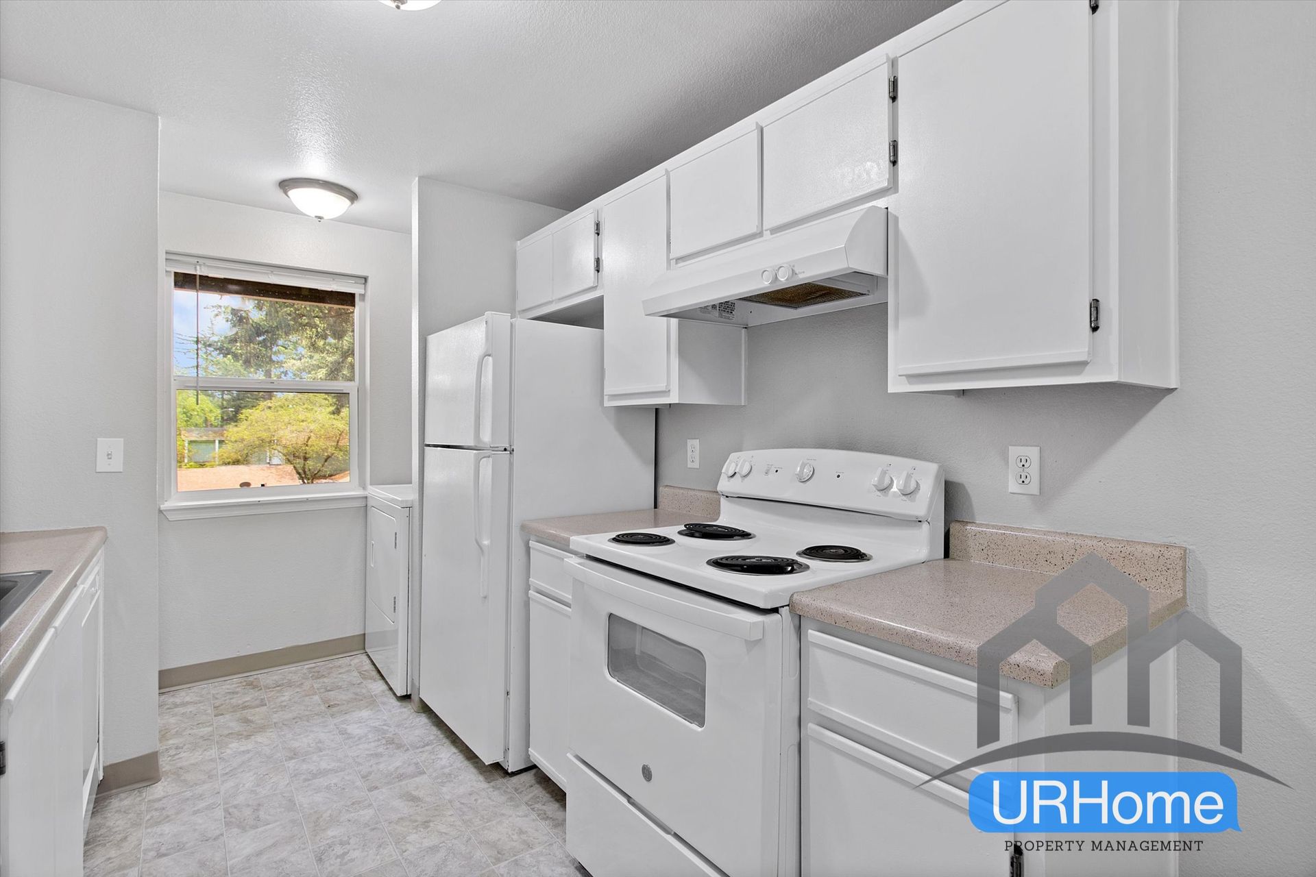Portland Apartment: 611 SE 190th Avenue #207