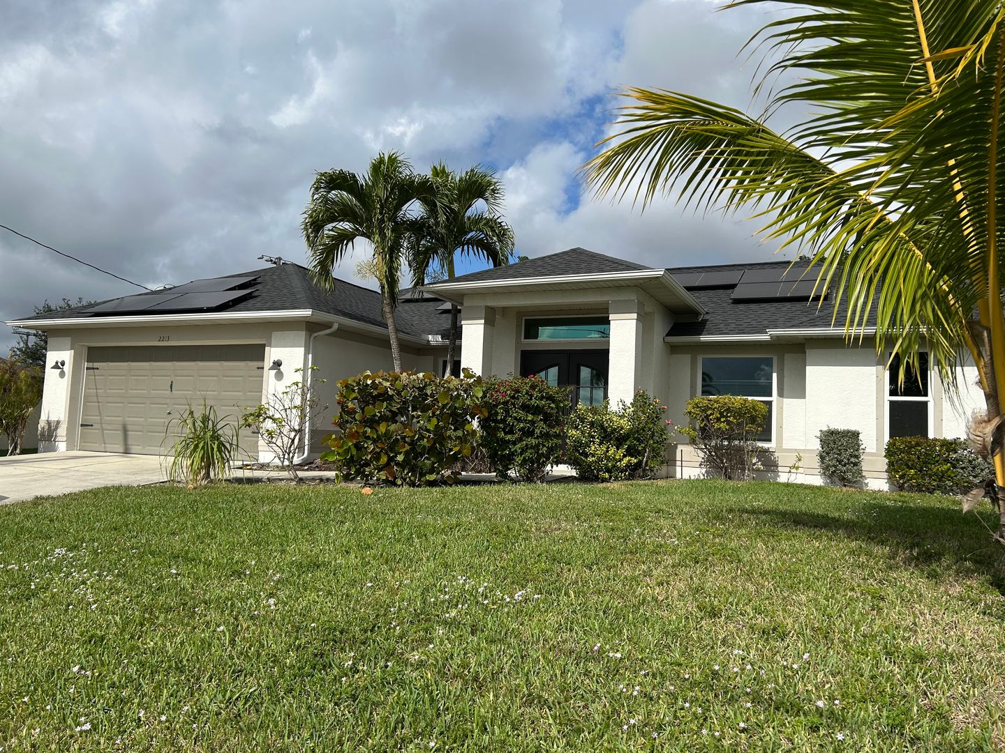 Cape Coral House: 2213 SW 13th St