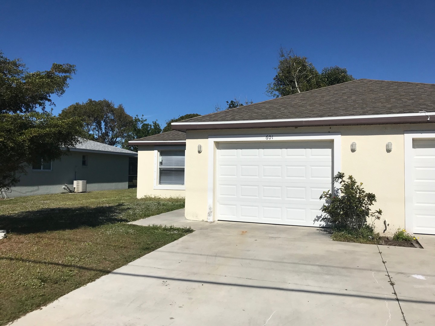 Cape Coral Apartment: 601 SE 5th Street