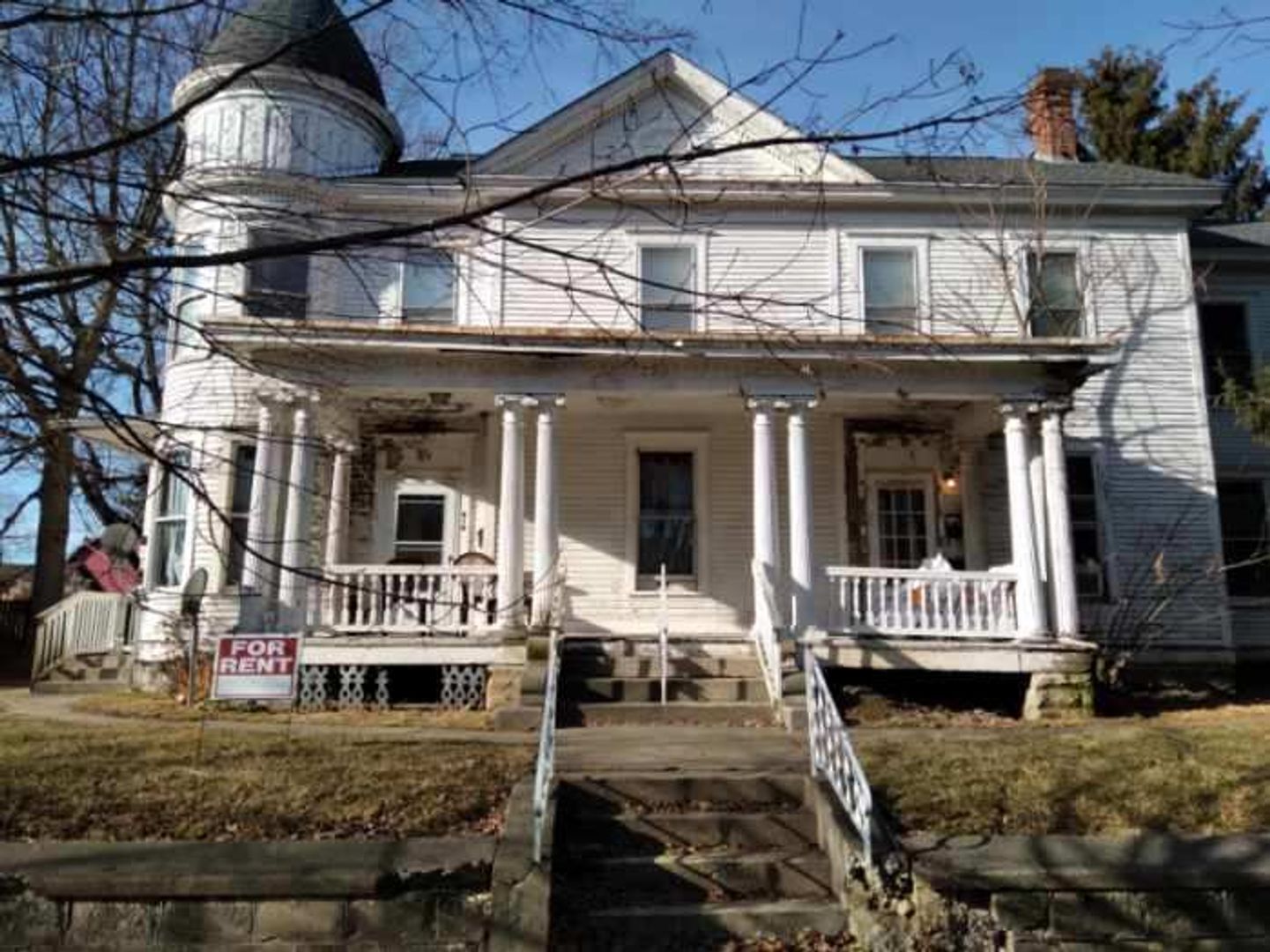 Washington Court House Apartment: 414 E East St