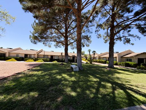 Beautifully Renovated Townhome with Private Yard & Modern Finishes – photo 1