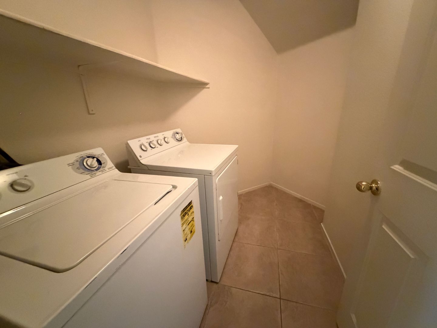 Laundry room at casa6420