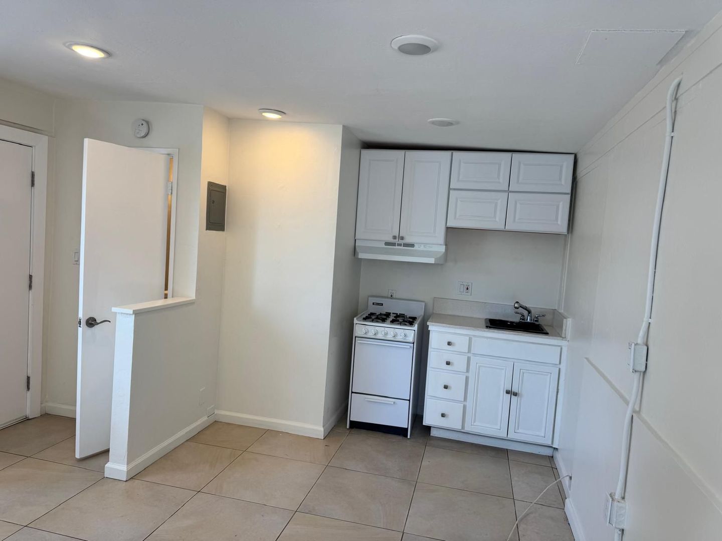 Escondido Apartment: 601 E. Valley Parkway