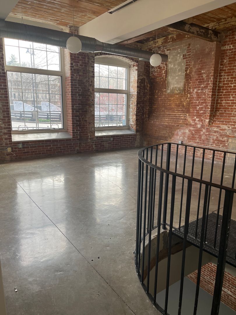 North Providence Apartment: 180 Waterman Ave