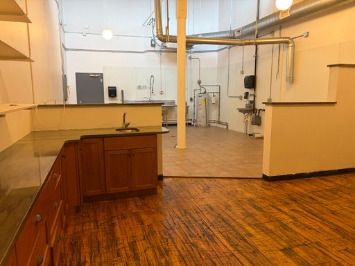 1005 Main Street, WS8-8226