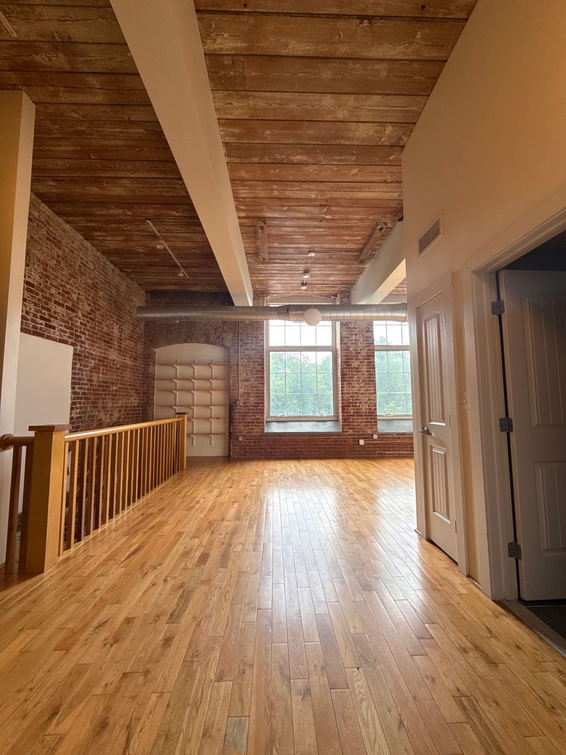 North Providence Apartment: 180 Waterman Ave