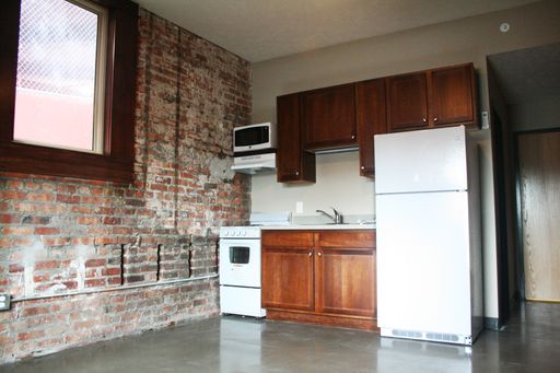 Listing photo thumbnail