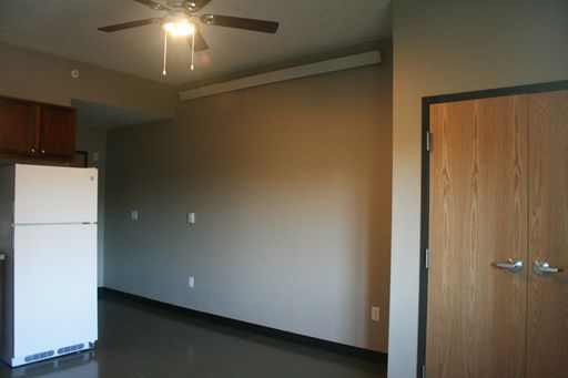 Listing photo thumbnail