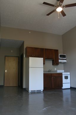 Listing photo thumbnail