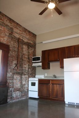 Listing photo thumbnail