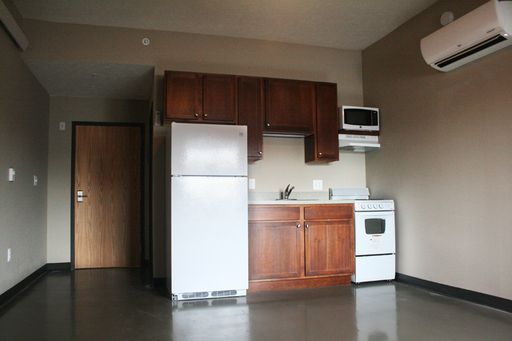 Listing photo thumbnail