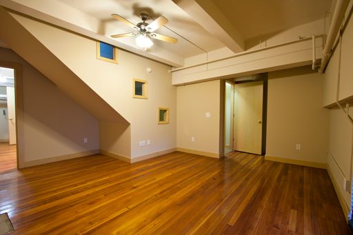 Listing photo thumbnail
