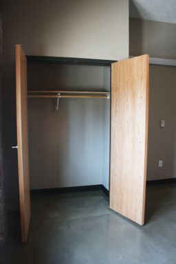Listing photo thumbnail