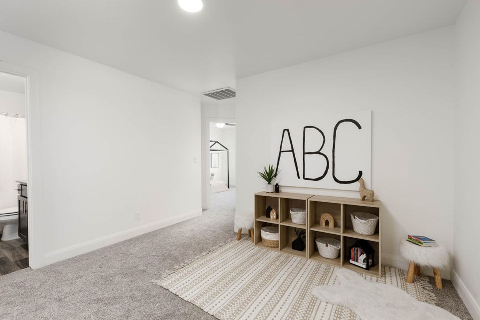 655 W Scarlet Hill Dr, St UT 84790