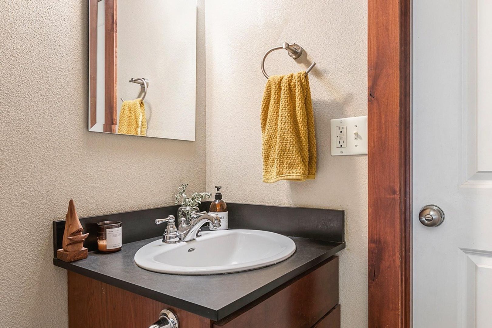 Bend House: 1010 NW Roanoke Avenue Unit #2 - Unit #2