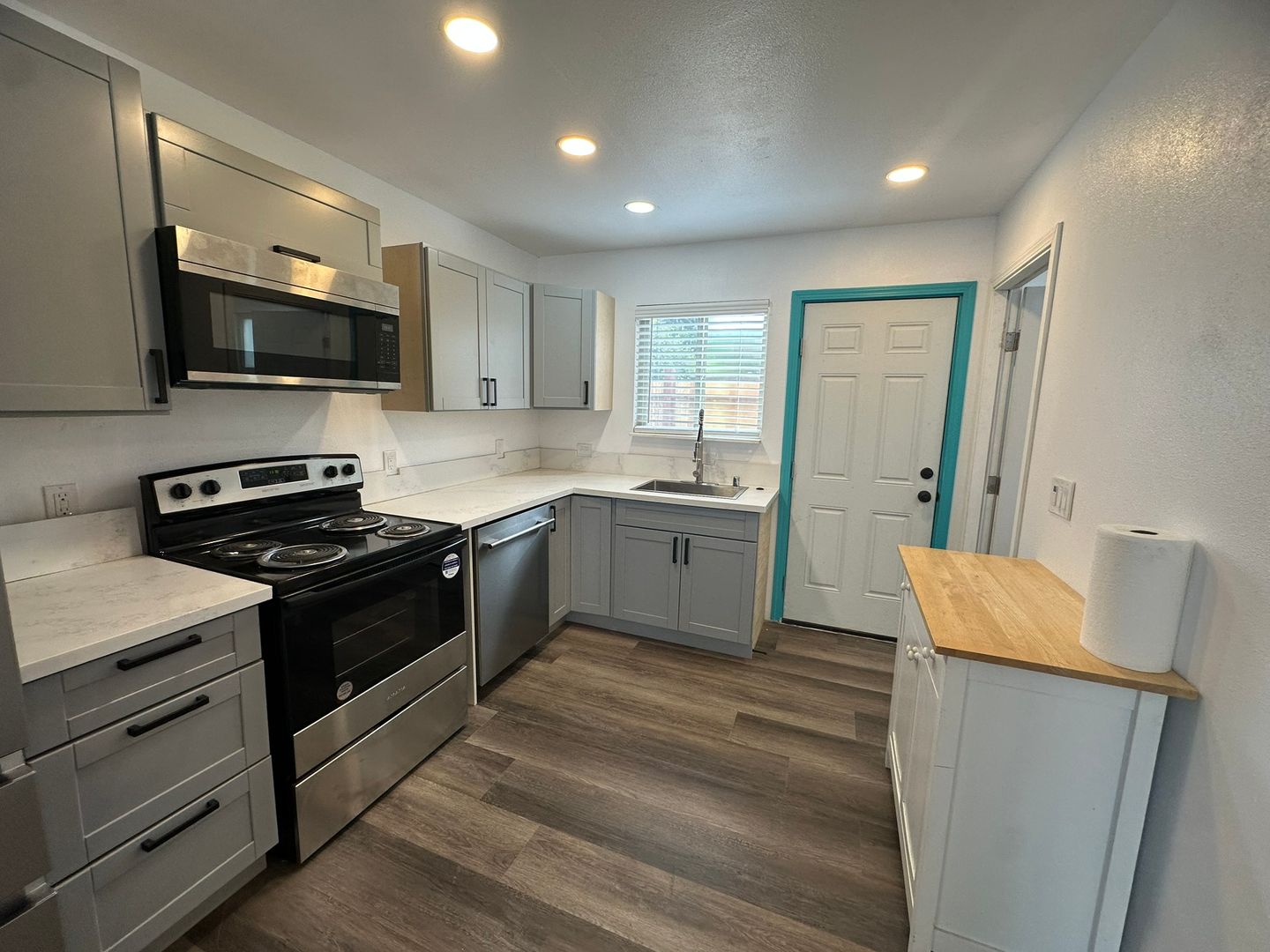 West Sacramento Apartment: 1544 Maryland Ave