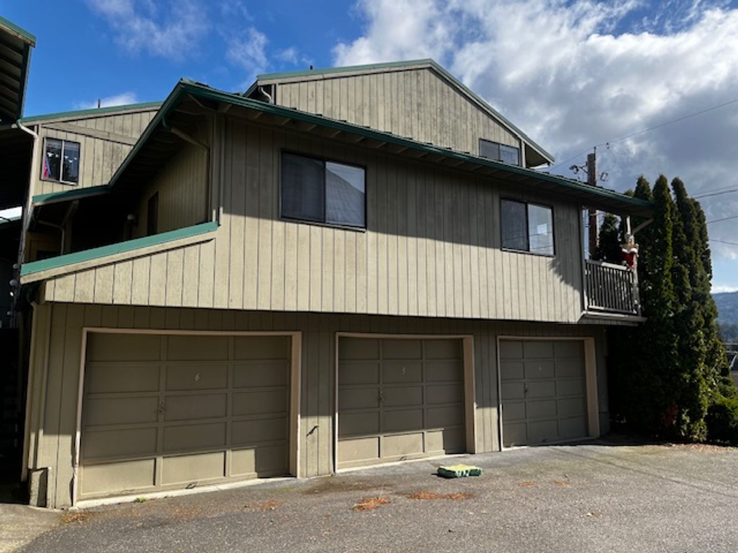 Bellingham Apartment: 2111 Knox Ave. - 5