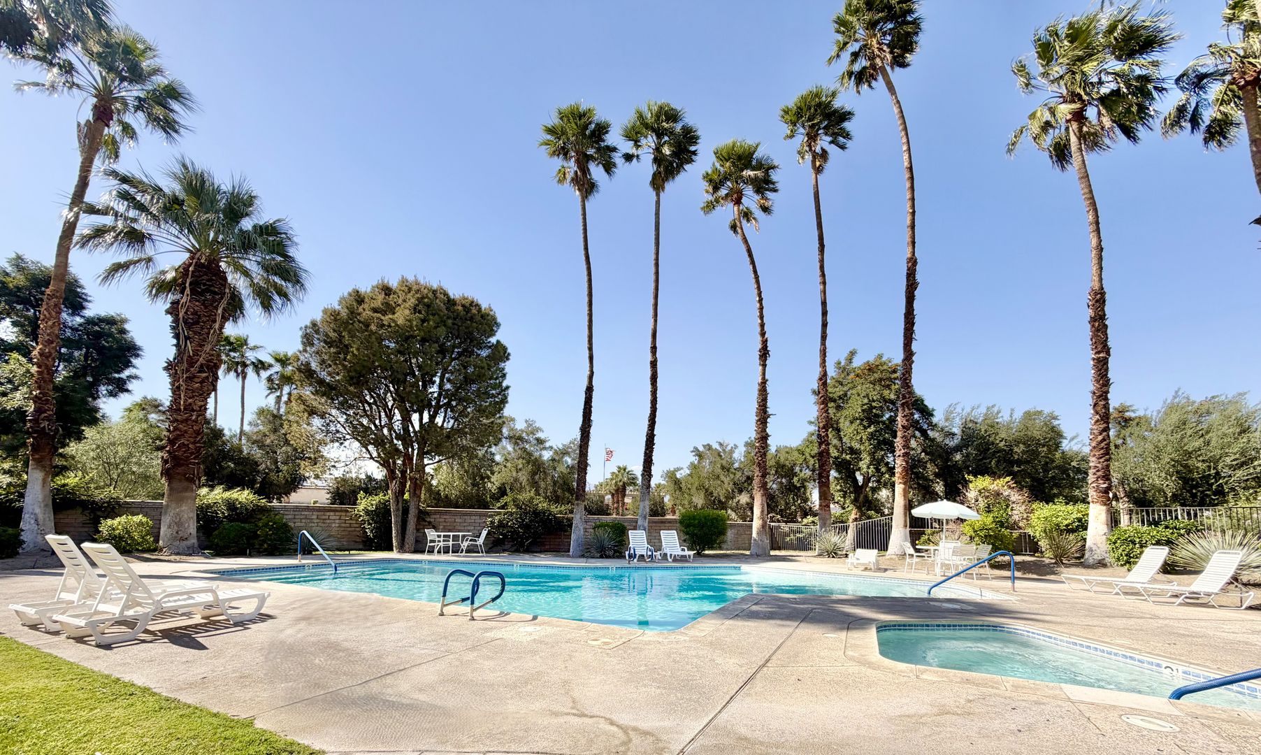 Palm Springs Condo: 2822 N Auburn Ct