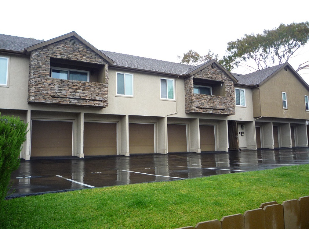 San Diego House: 7750 Stalmer #12