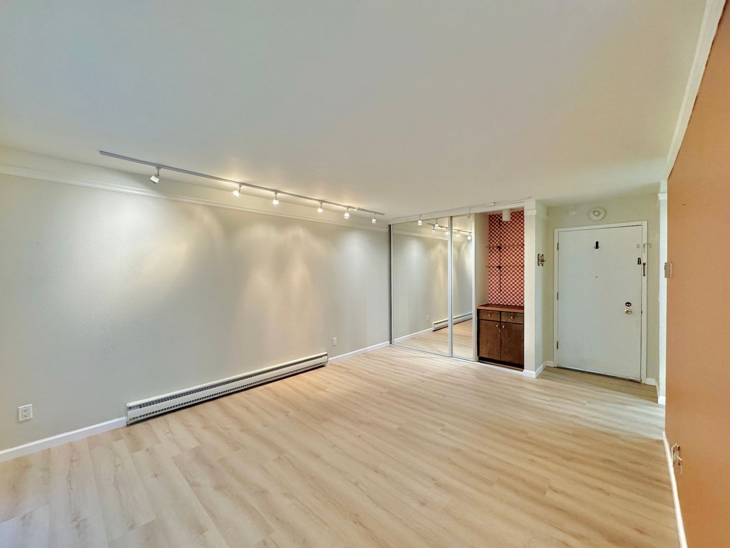 Emeryville Condo: 1 Captain Drive #153