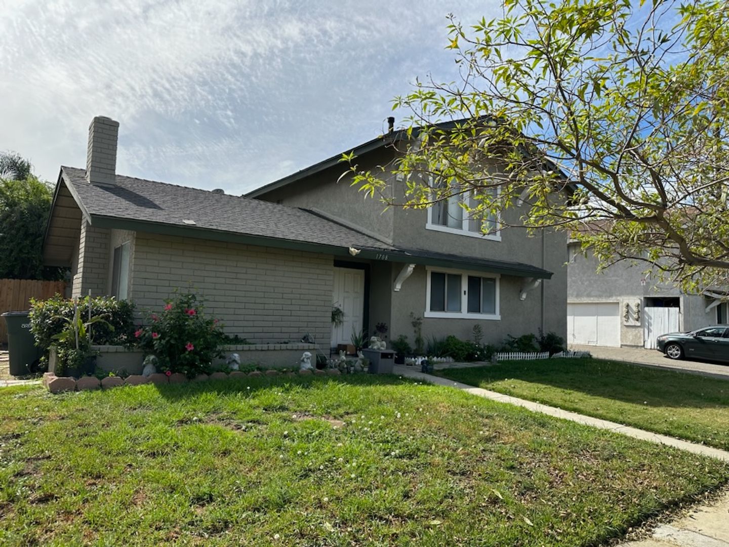 Ontario Apartment: 1708 Fairfield Ct