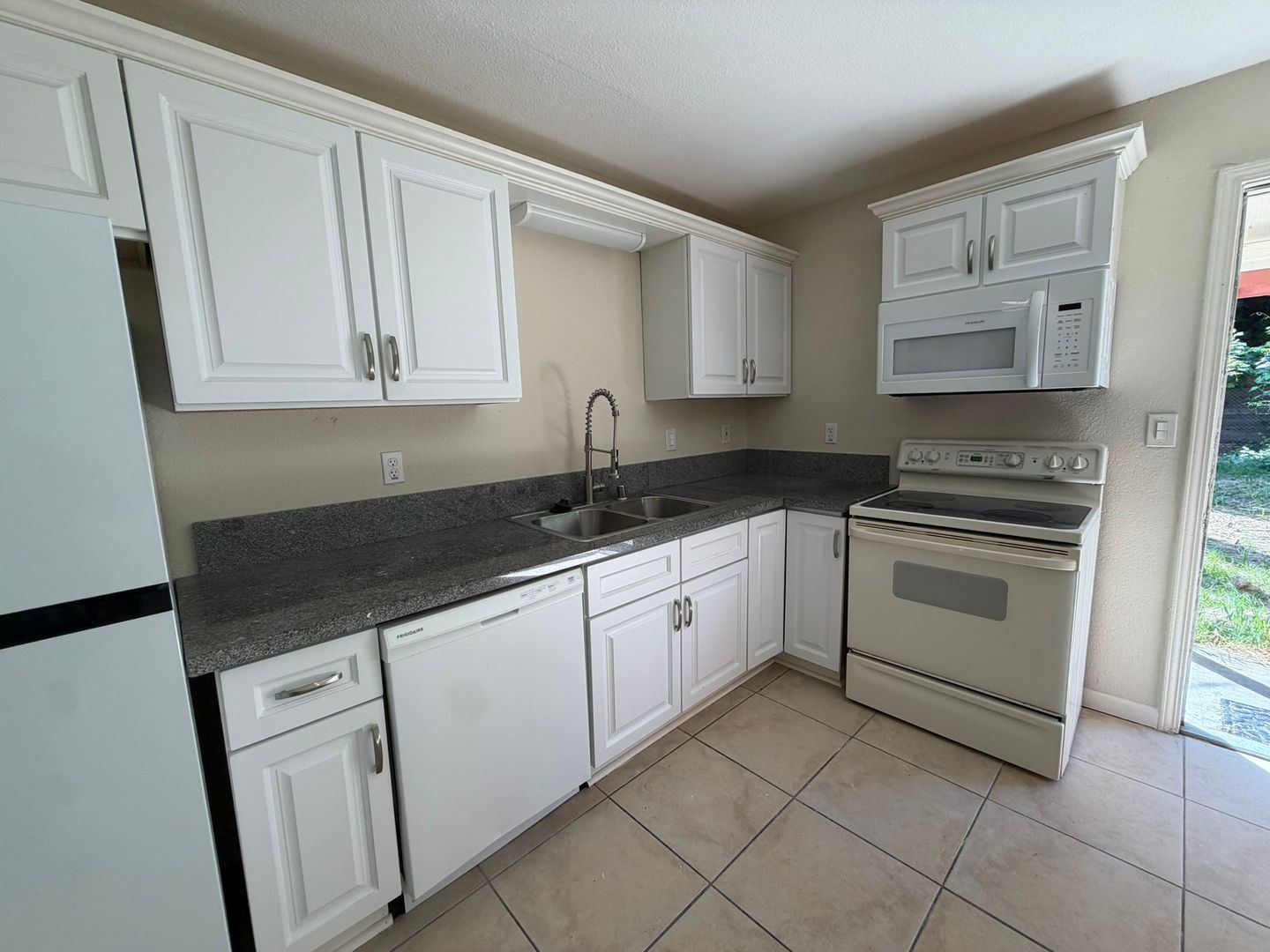 West Sacramento Apartment: 535 N Harbor Blvd