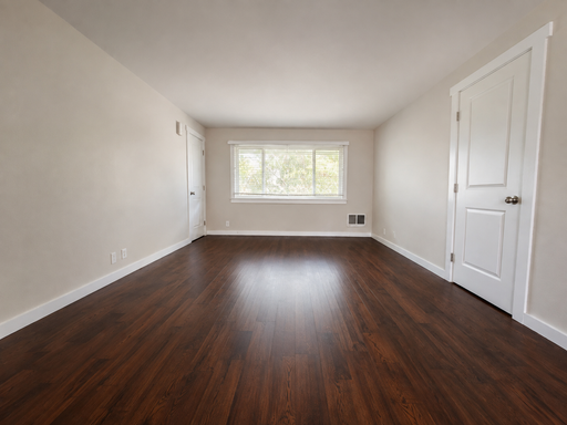 2 BR in Downtown Canby!