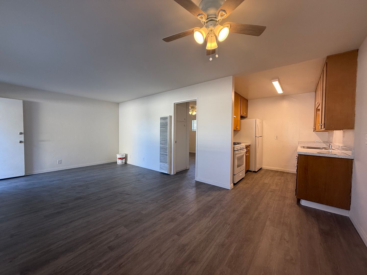 El Cajon Apartment: 336 Claydelle Avenue - Unit 03