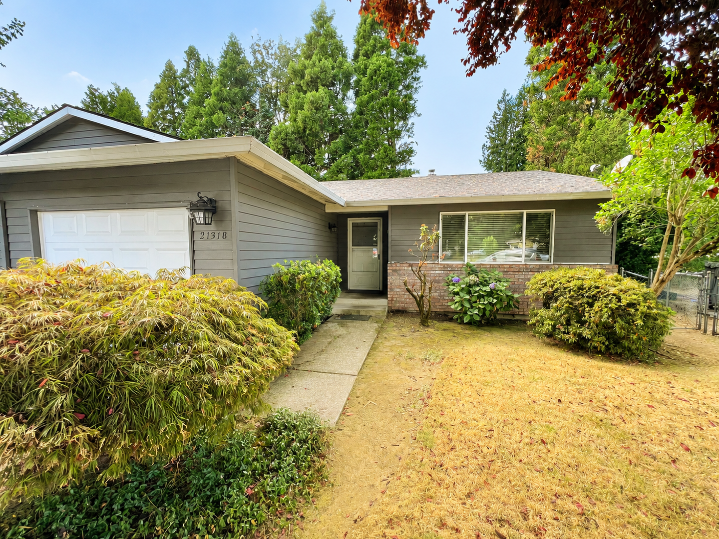 Gresham House: 21318 SE Alder Ct