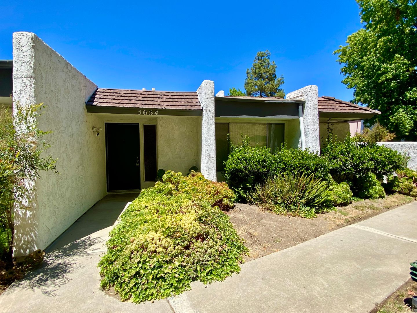 Westlake Village Condo: 3654 Summershore Lane