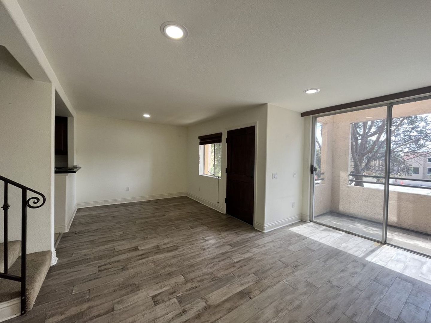 San Diego Condo: 3975 Nobel Dr. #292