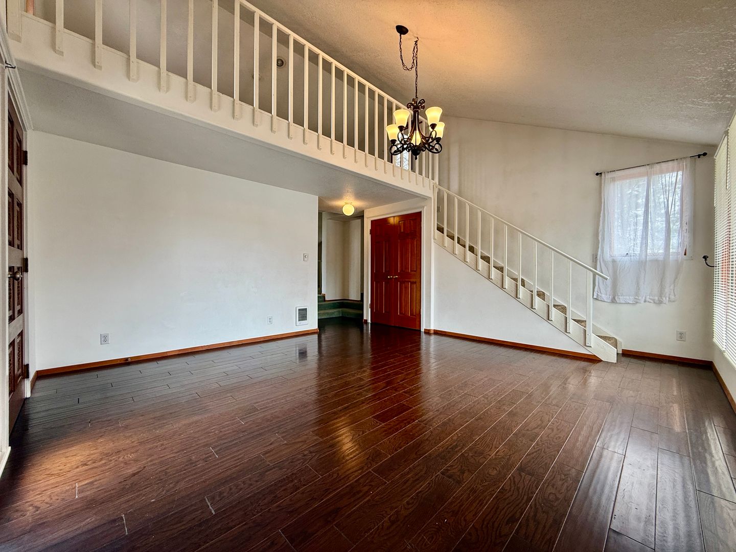 Prineville Apartment: 275 2nd Street - 1