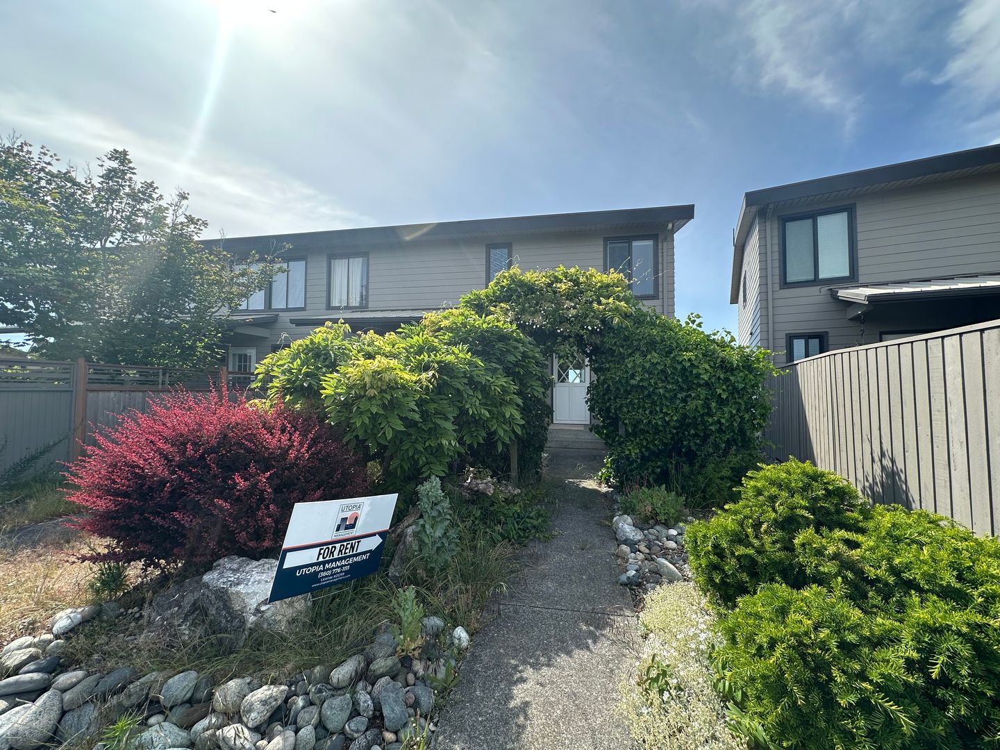 Ferndale House: 4038 Mayne Ln #13