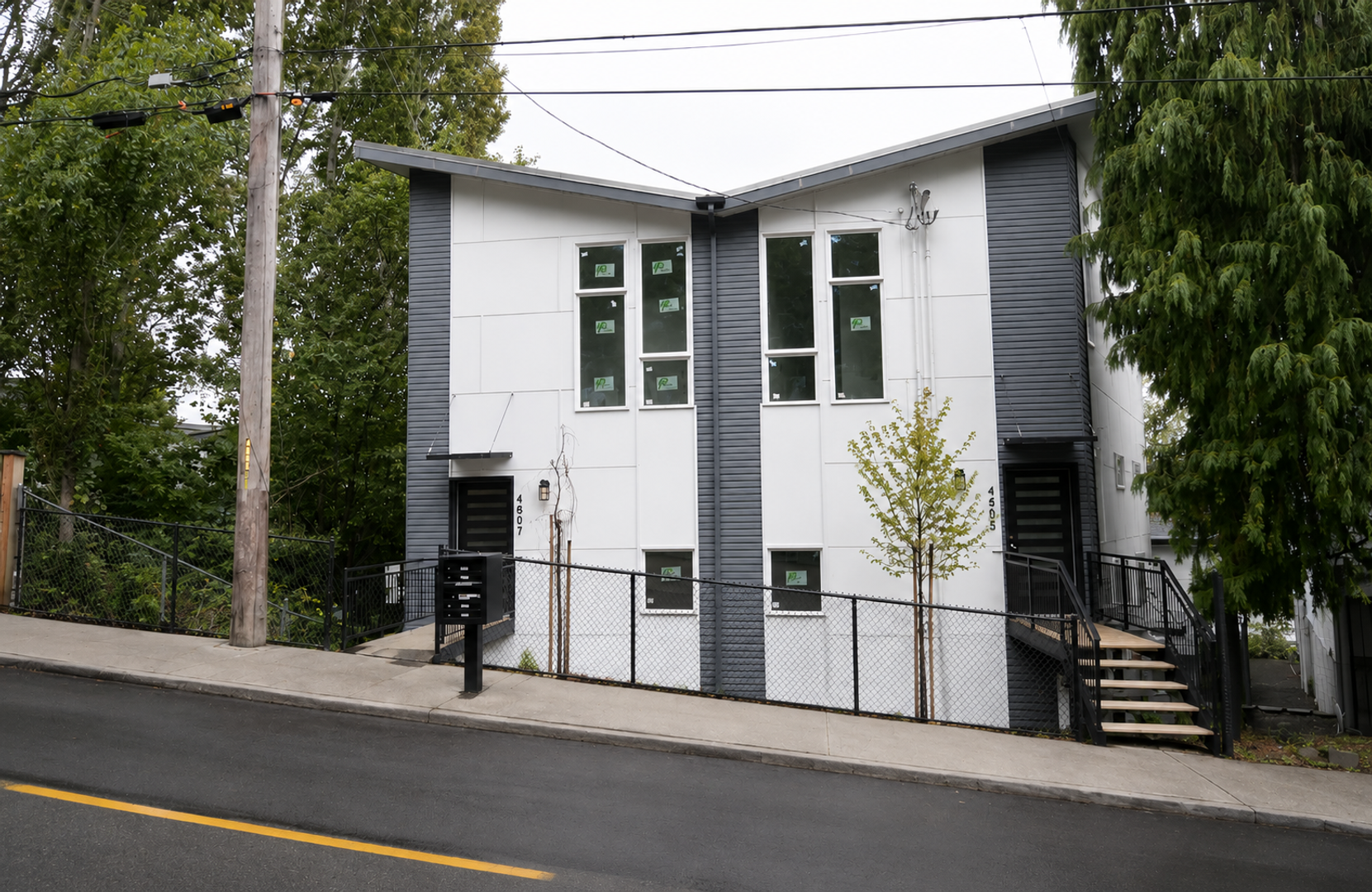 Seattle Townhome: 4505 23rd Ave SW