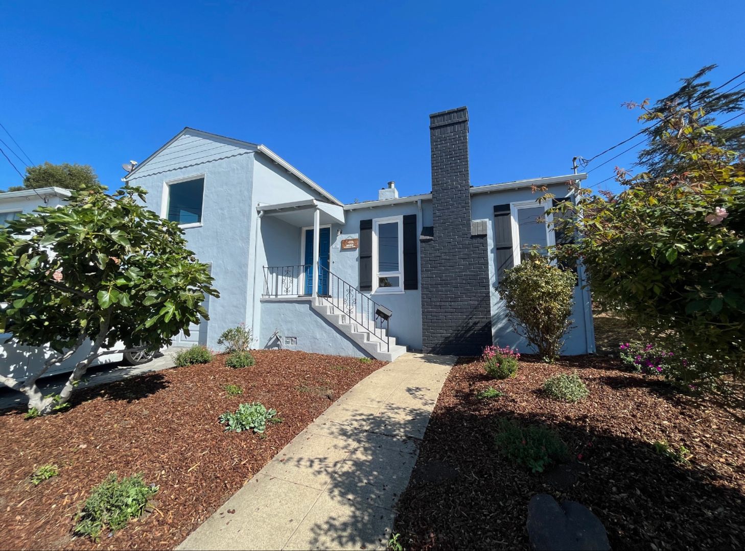 El Cerrito House: 5685 Jordan Ave