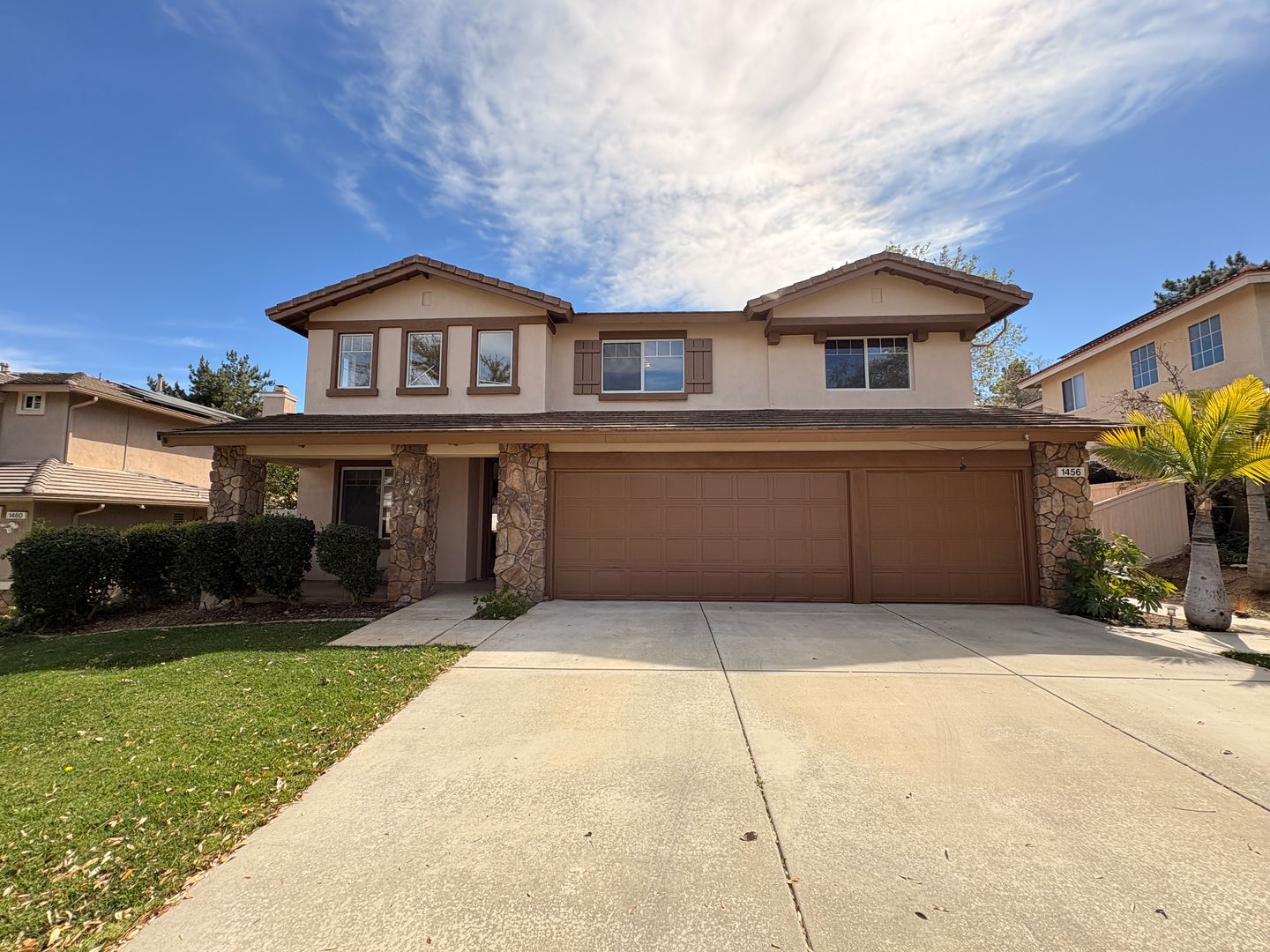 Corona House: 1456 Pinewood Dr