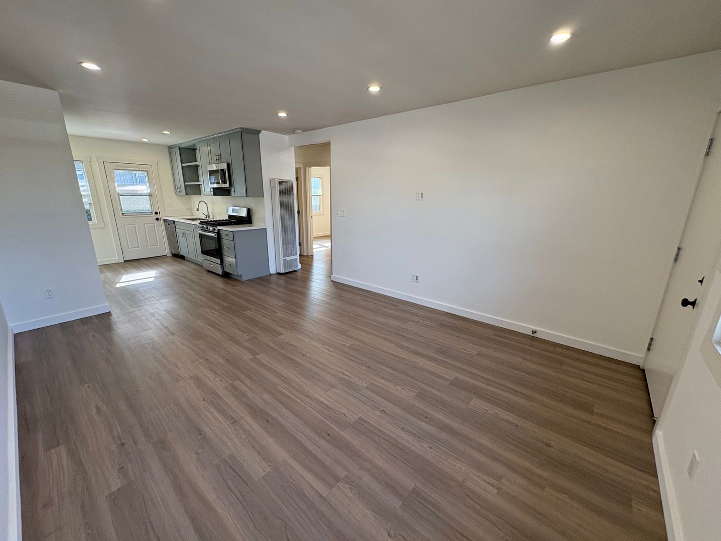 San Diego Apartment: 2101-2107 Reed Ave.