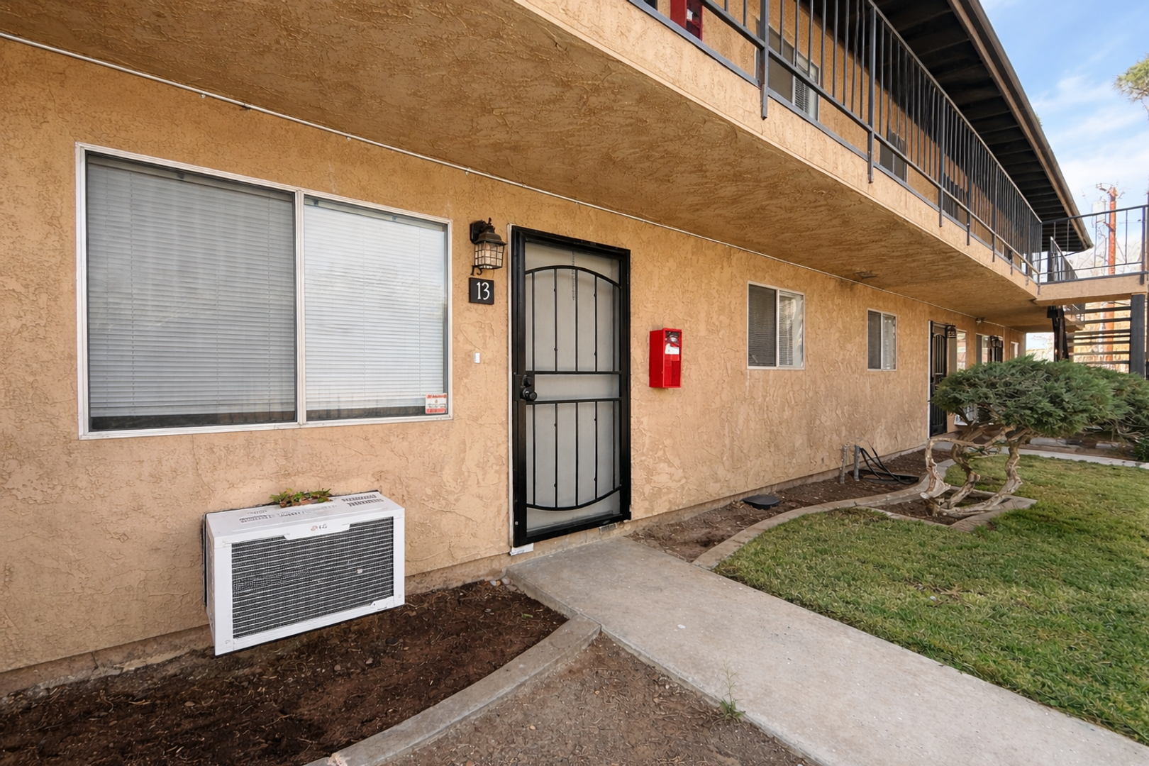 Palmdale Apartment: 524 E. Ave Q12 - Unit 13