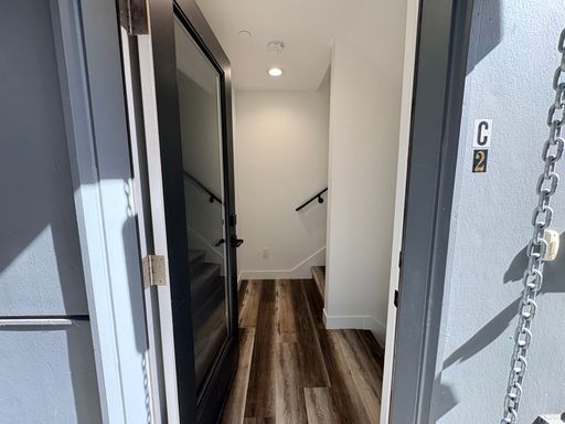 Bright West Seattle Condo for Rent NOW!!! – photo 1