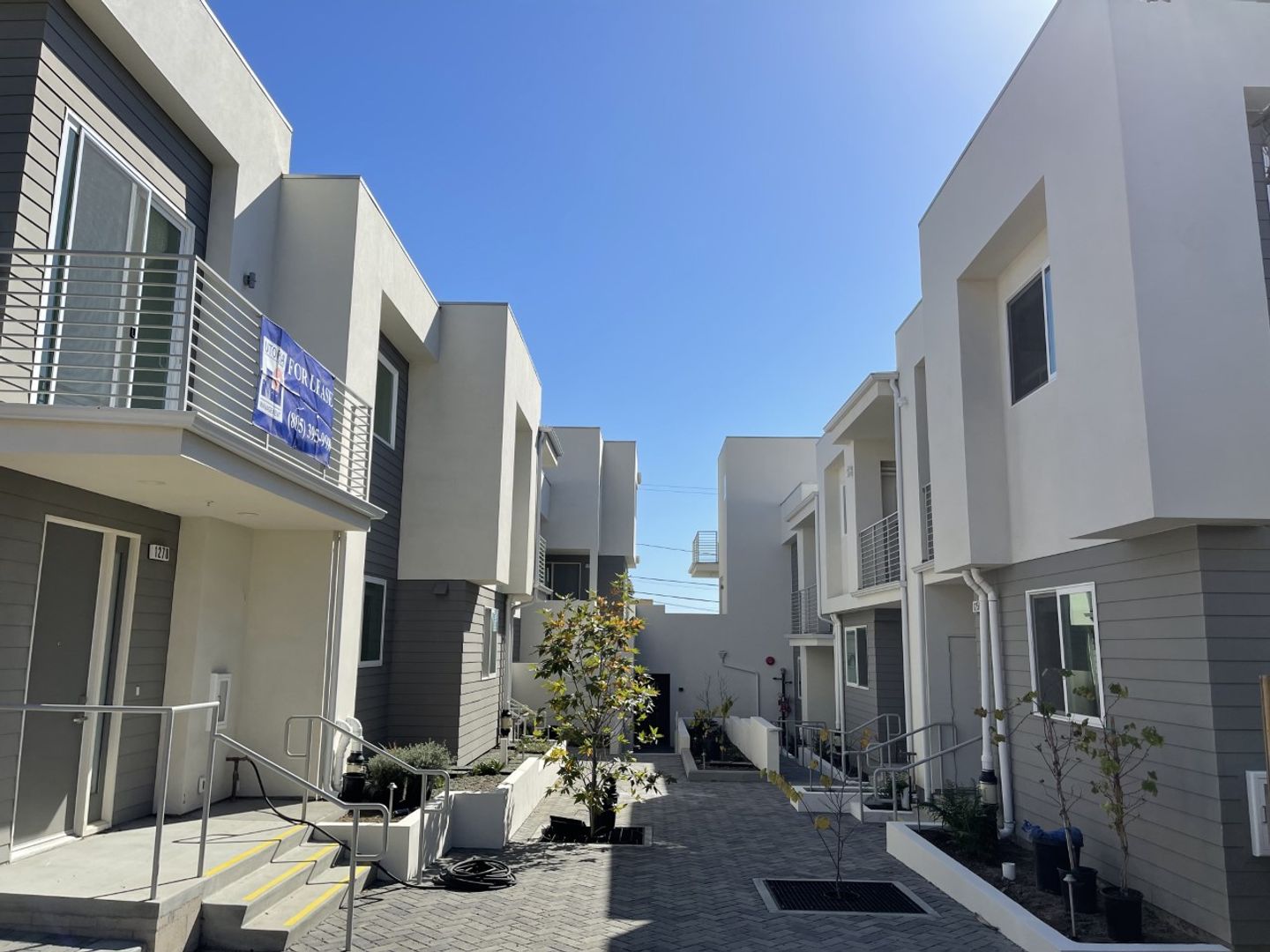 Ventura Apartment: 1256 East Santa Clara St