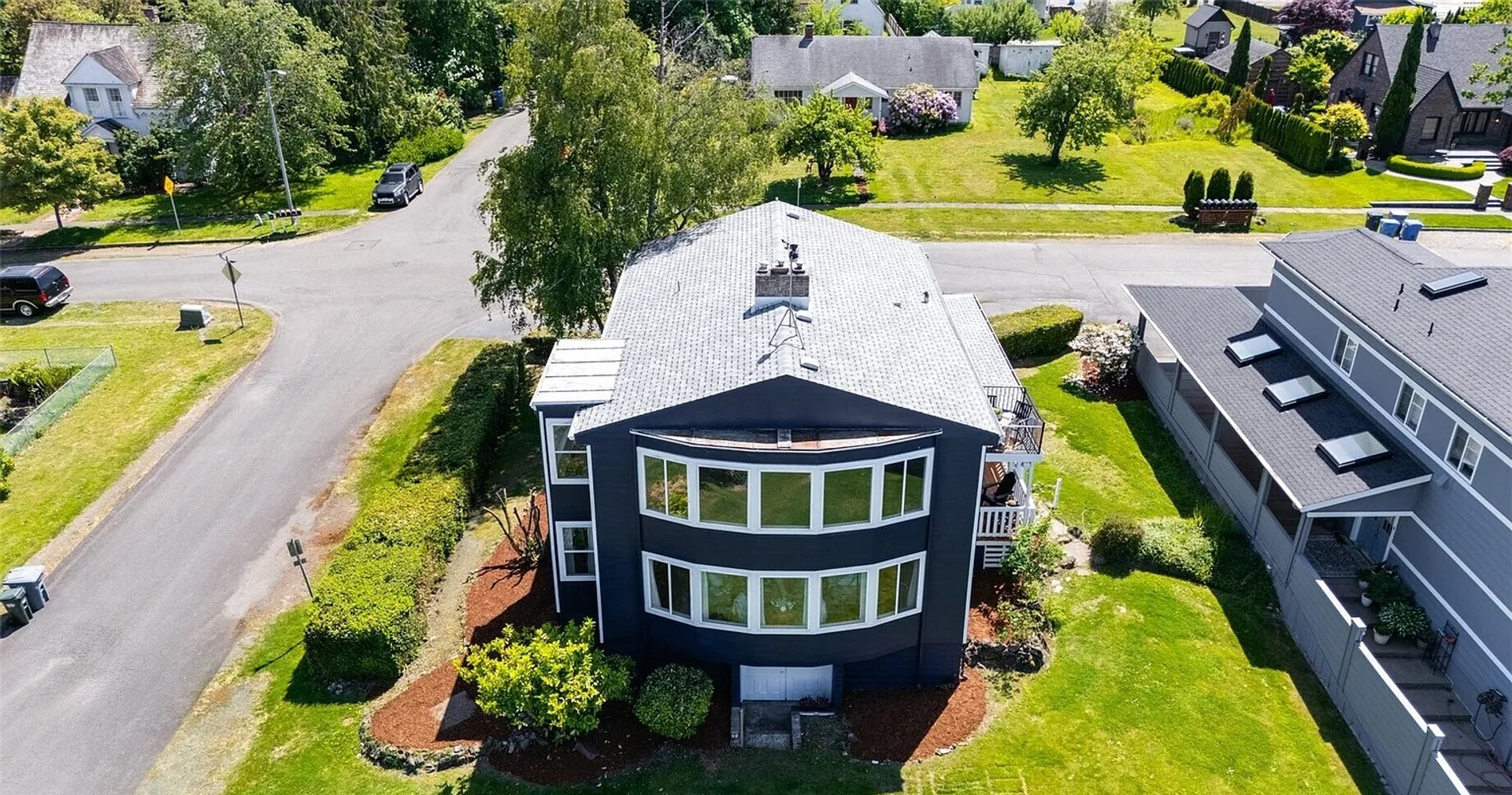 Steilacoom Apartment: 613 615 Lafayette Street