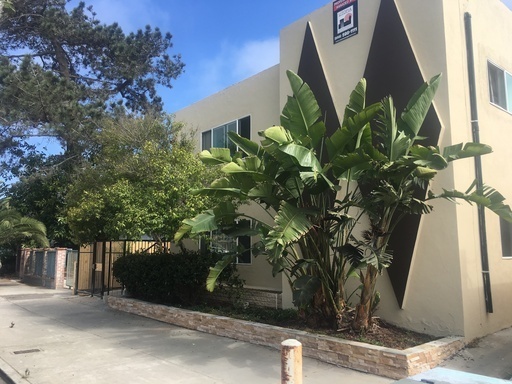 San Diego Apartment: 5065 W. Point Loma Blvd -G