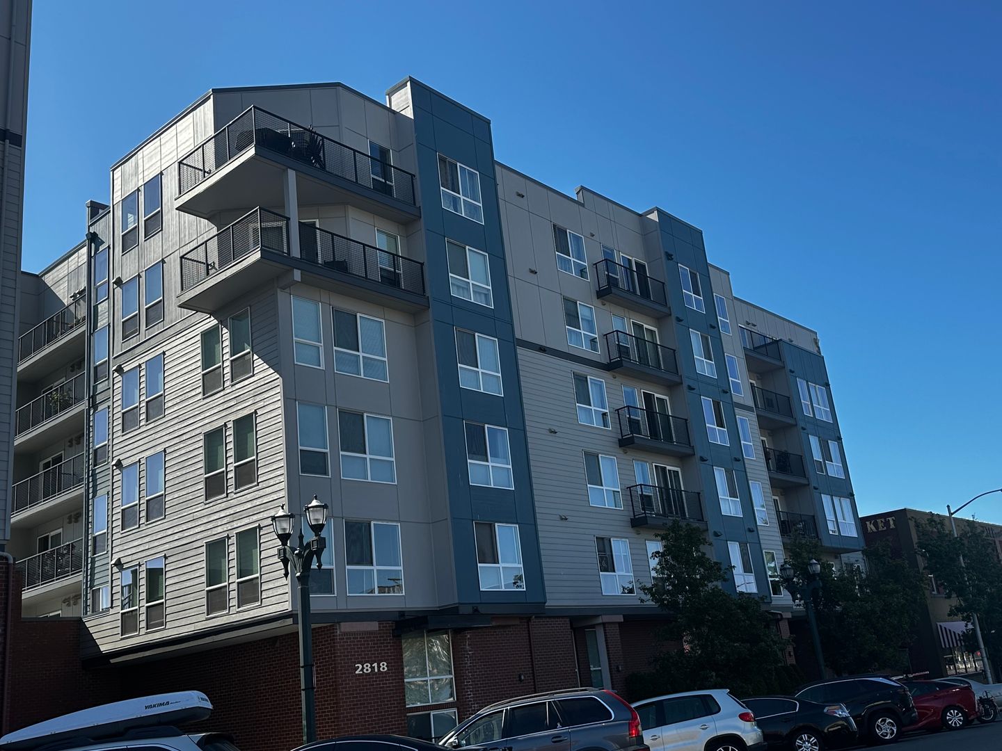 Everett Condo: 2818 Grand Ave