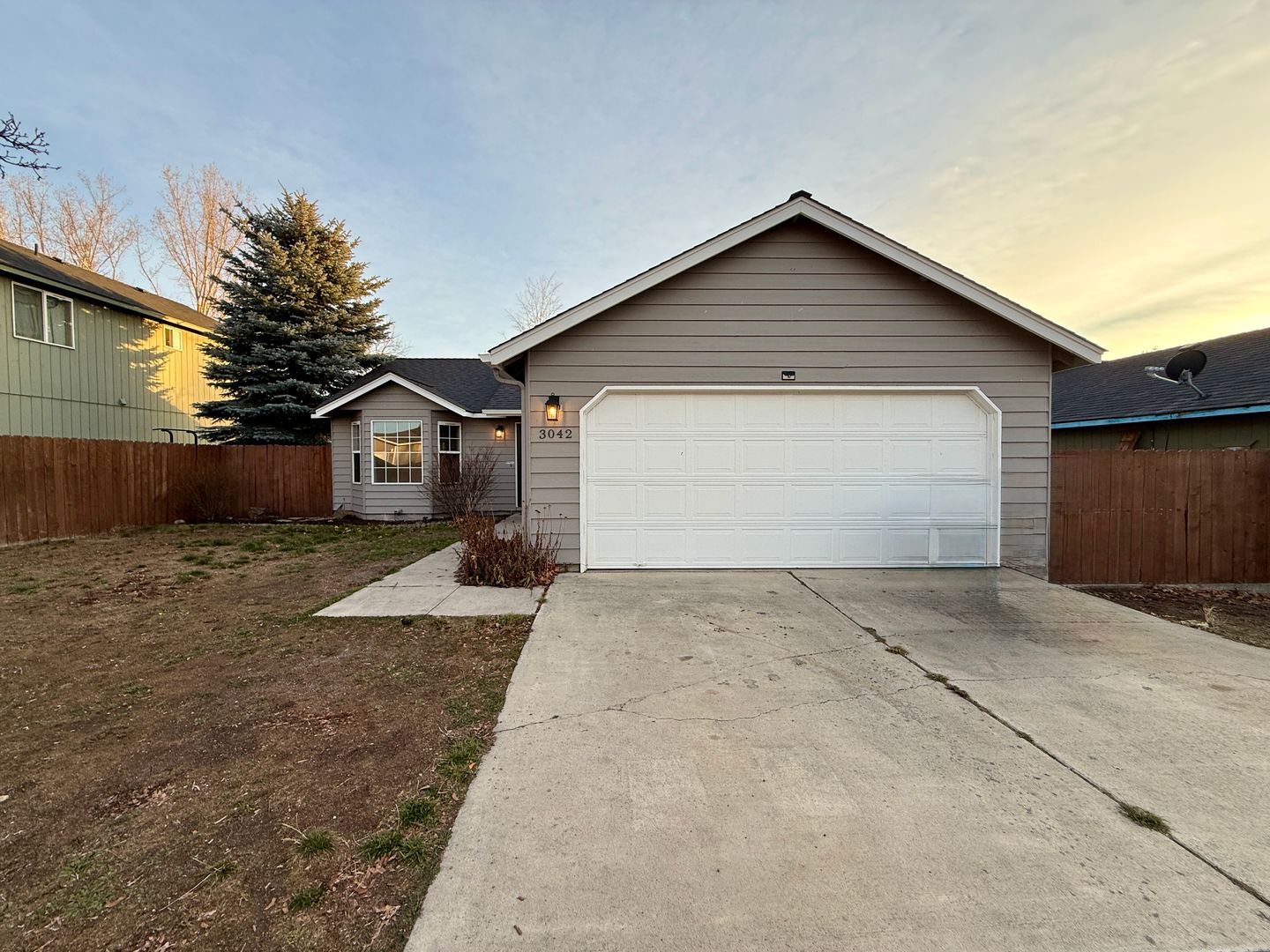 Redmond House: 3042 SW Quartz Ave