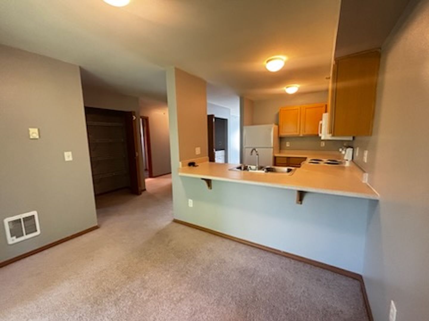 Bellingham Apartment: 4018 Northwest Avenue