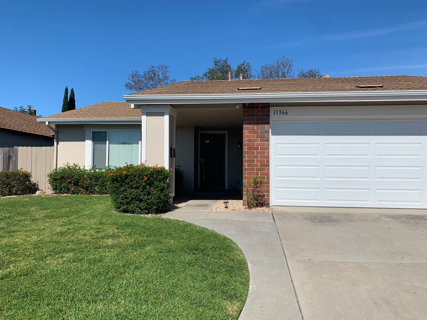 San Diego House: 11366 Linares St.