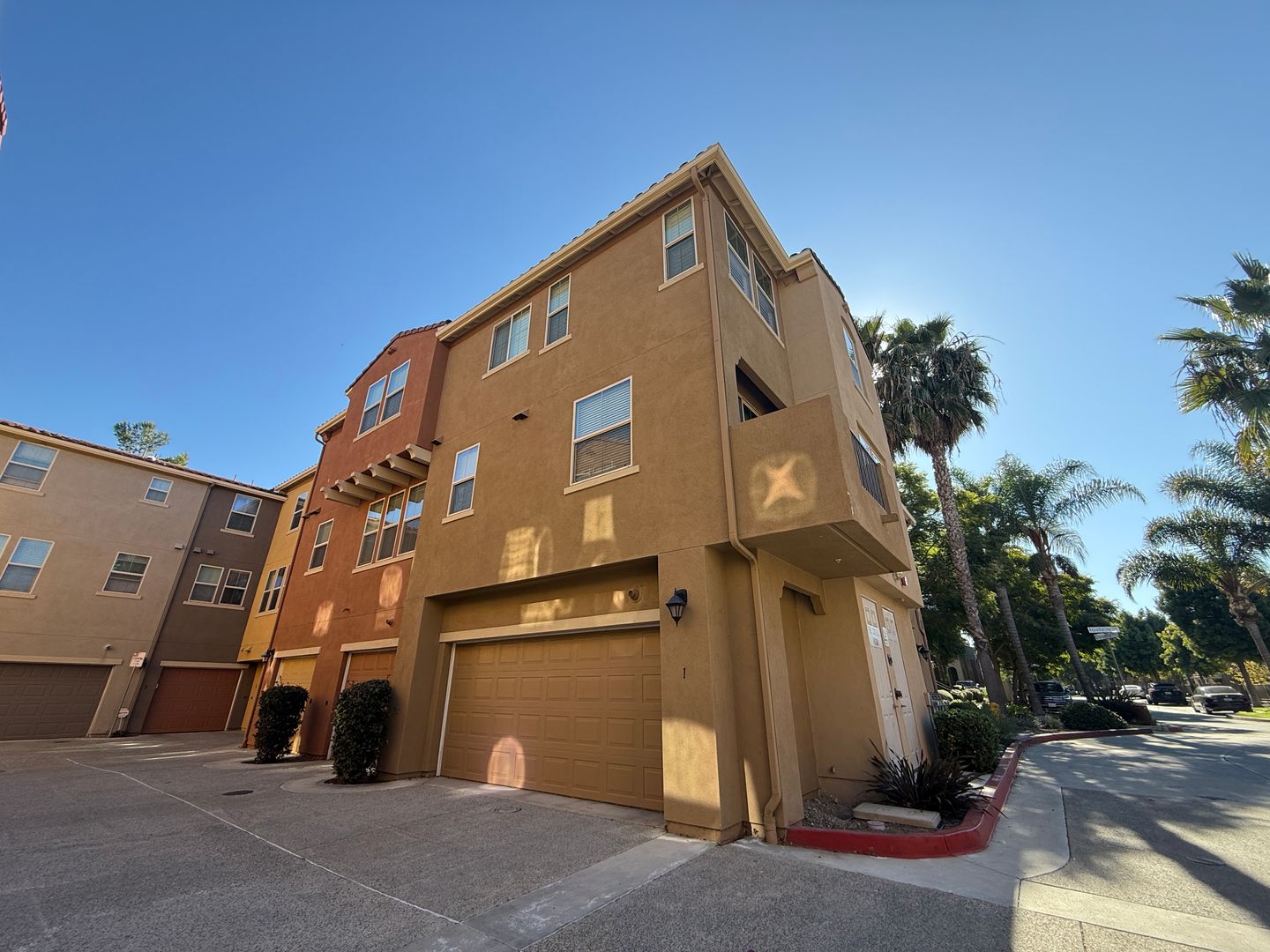 Chula Vista Townhome: 1883 Aquamarine Court